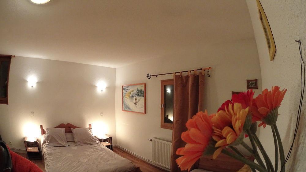Etape De Fanfoue Hotell Chamrousse Exteriör bild