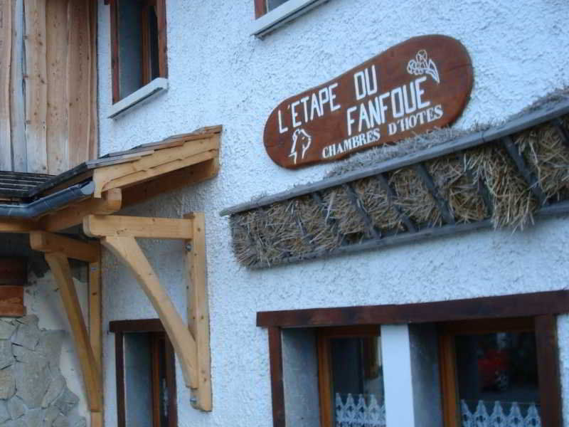Etape De Fanfoue Hotell Chamrousse Exteriör bild
