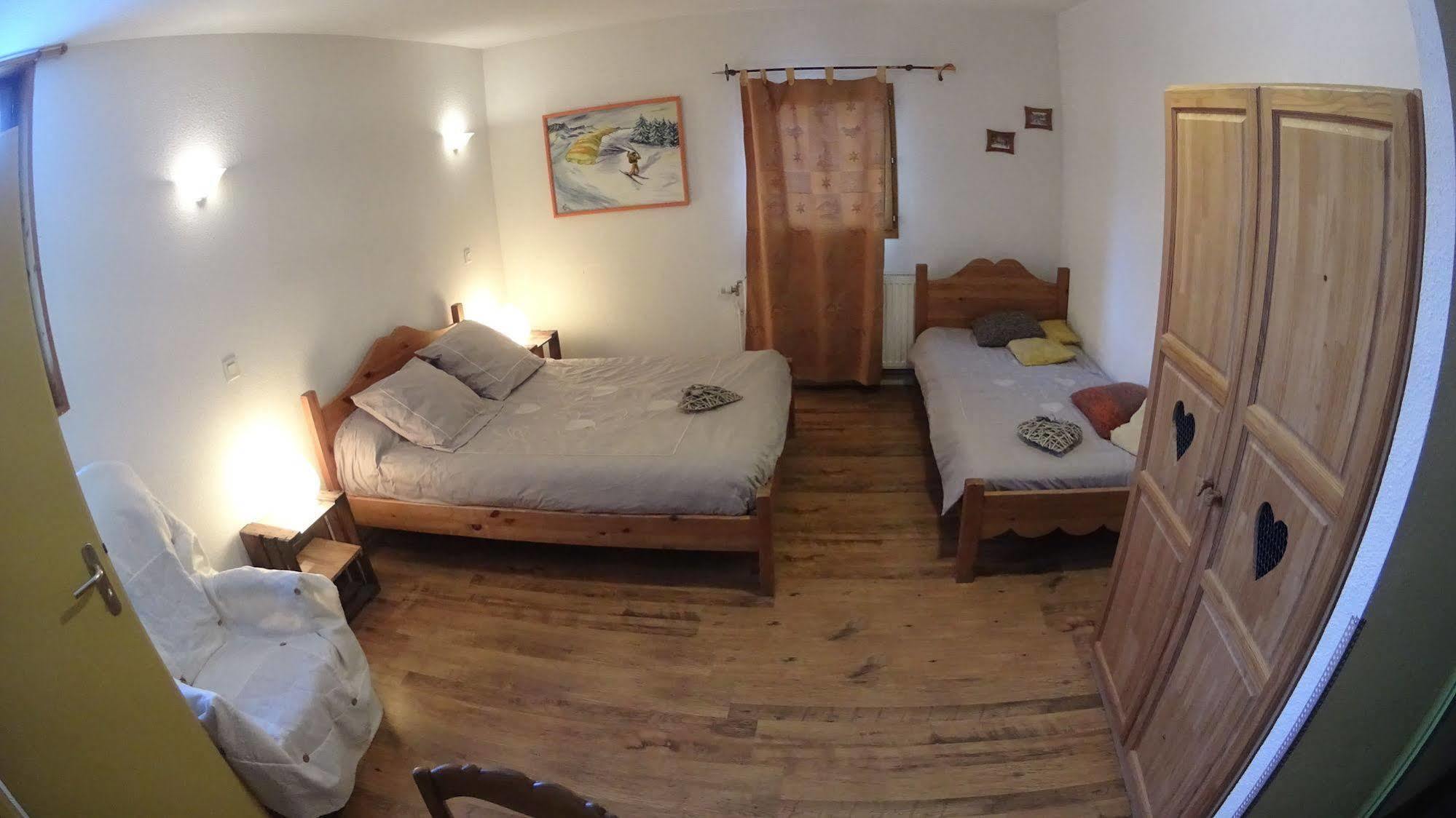 Etape De Fanfoue Hotell Chamrousse Exteriör bild
