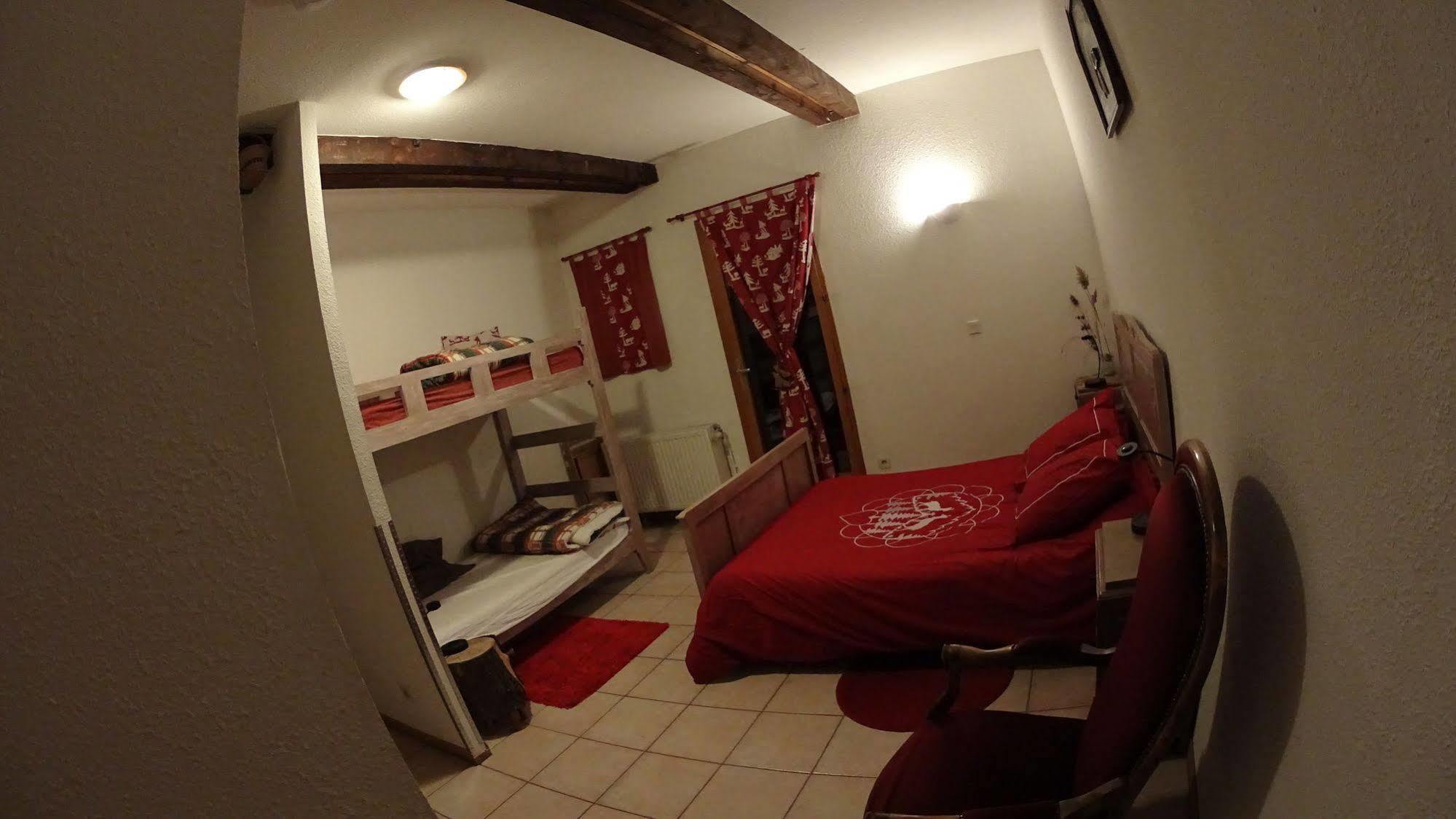 Etape De Fanfoue Hotell Chamrousse Exteriör bild