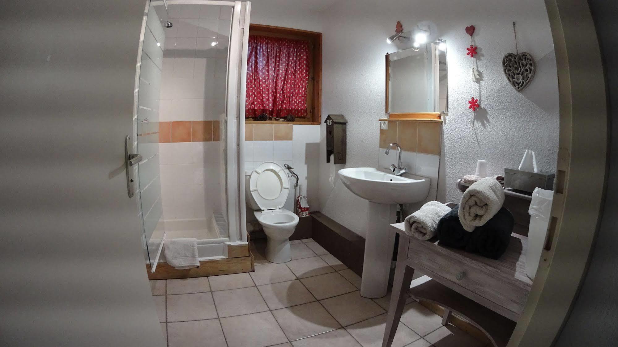 Etape De Fanfoue Hotell Chamrousse Exteriör bild